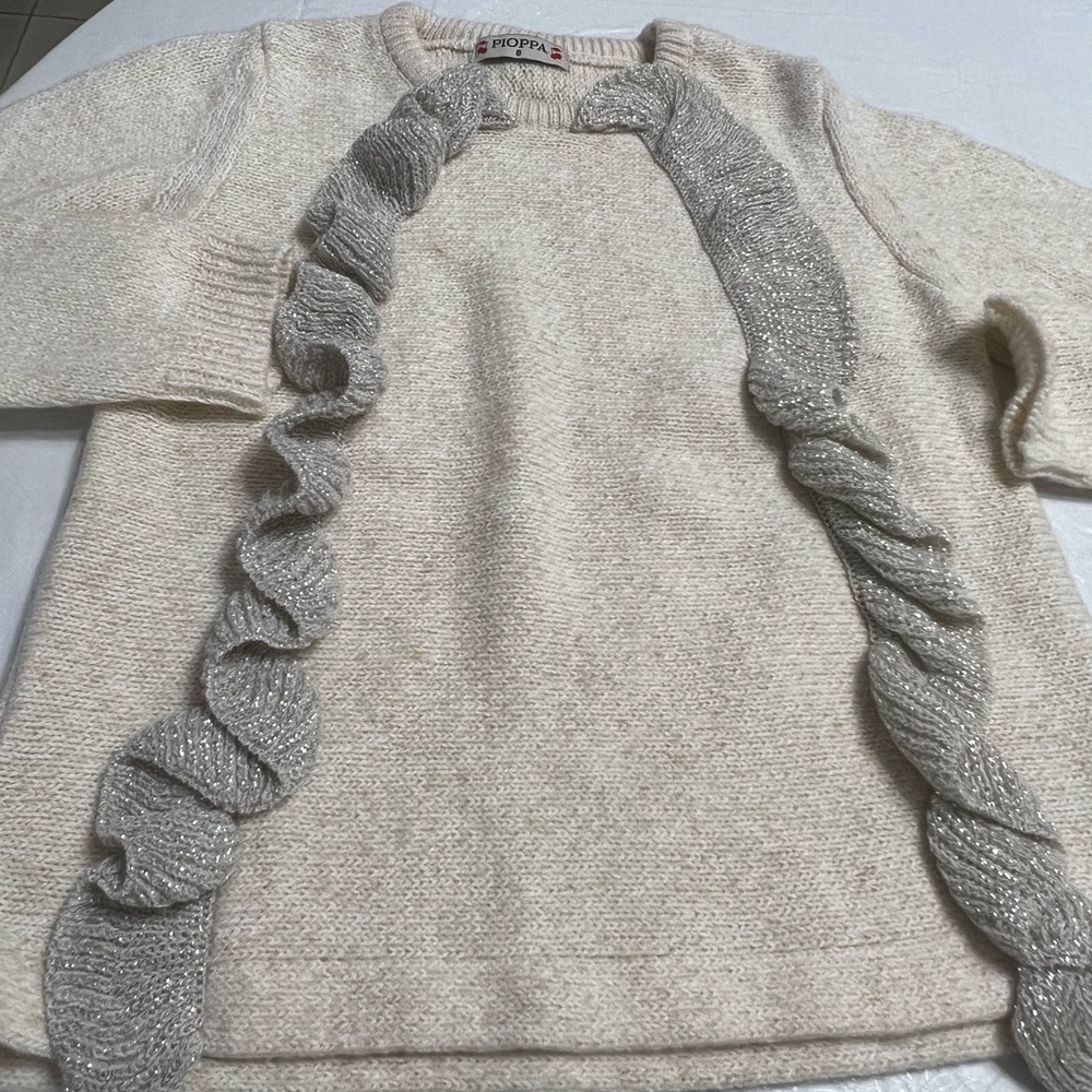 NEW PIOPPA GIRL BEIGE AND SILVER SWEATER